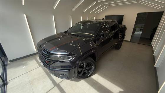 RAM RAMPAGE 2.0 HURRICANE 4 TURBO GASOLINA R/T 4X4 AUTOMÁTICO